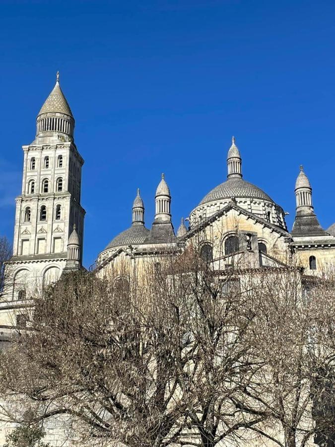 Le Patio Chambres Et Tables D'Hotes La Tour-Blanche Bagian luar foto