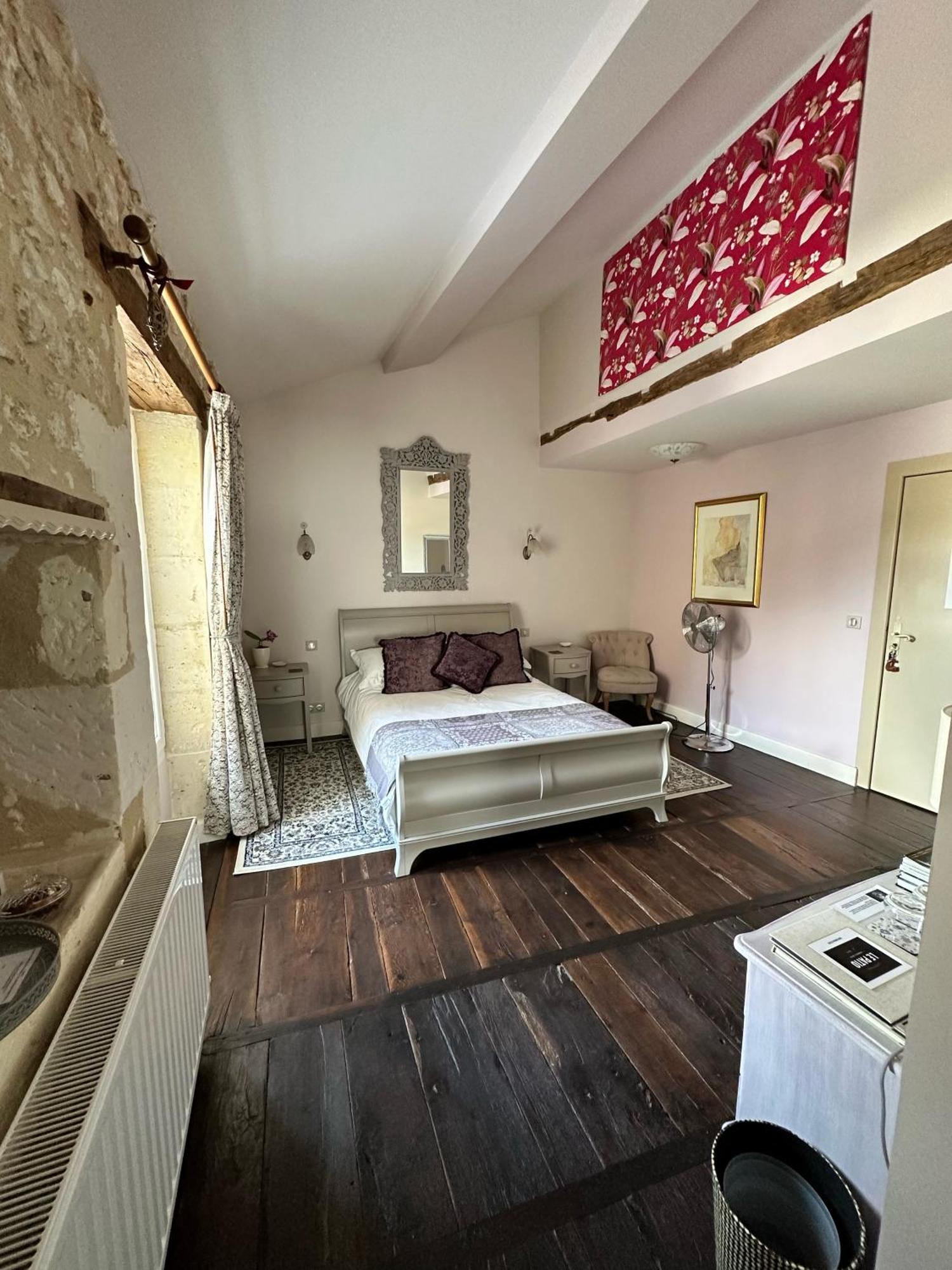 Le Patio Chambres Et Tables D'Hotes La Tour-Blanche Bagian luar foto