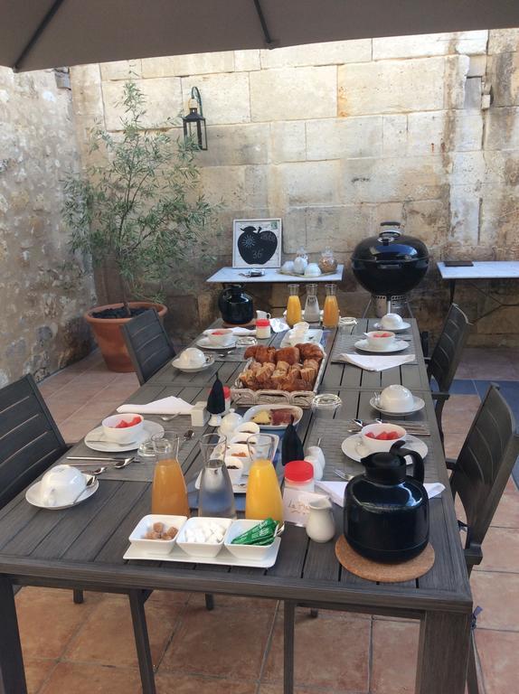 Le Patio Chambres Et Tables D'Hotes La Tour-Blanche Bagian luar foto